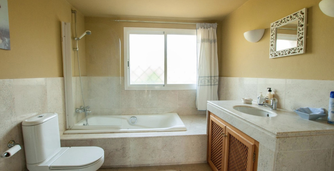 Villa en alquiler en Estepona