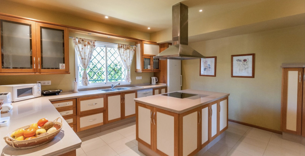 Villa en alquiler en Estepona