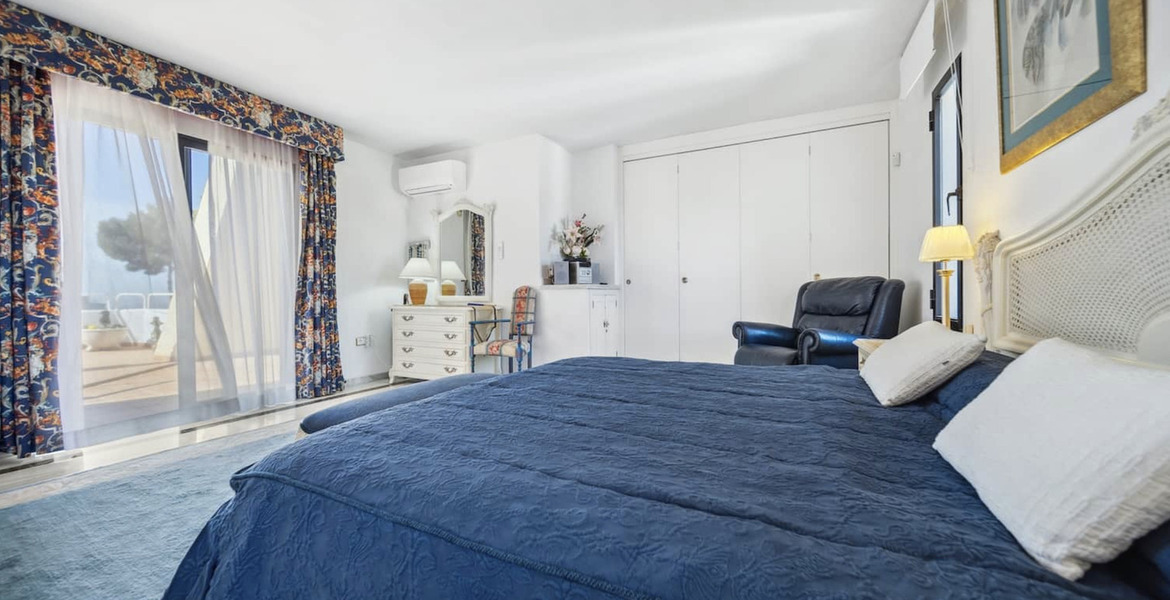 Villa de Lujo en Las Lomas de Nueva Andalucía