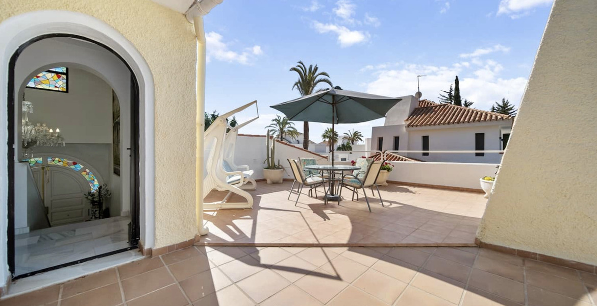 Villa de Lujo en Las Lomas de Nueva Andalucía