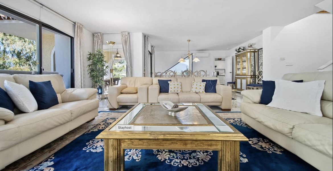 Villa de Lujo en Las Lomas de Nueva Andalucía