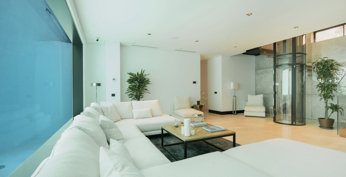 Villa  for rent in Marbella Golden Mile