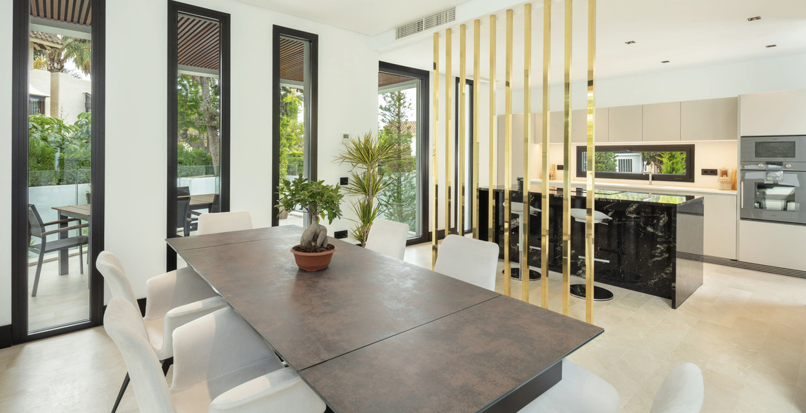 Villa  for rent in Marbella Golden Mile