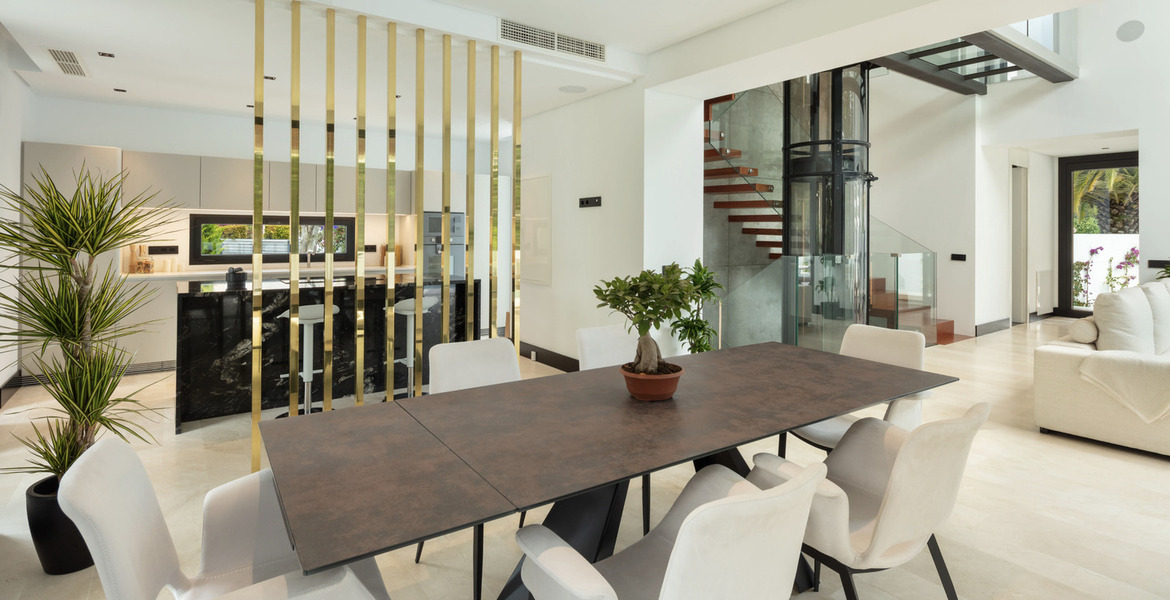 Villa  for rent in Marbella Golden Mile