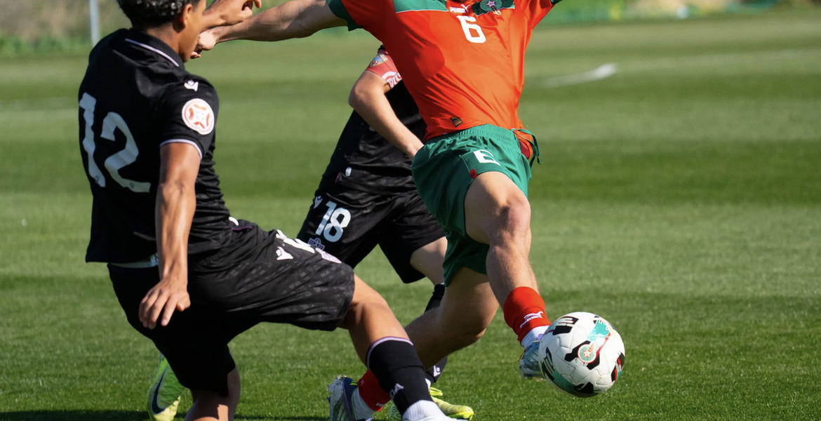 Instalaciones deportivas y formación futbolística