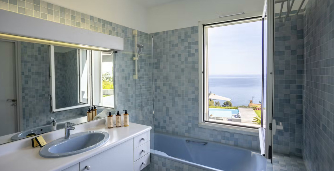 Villa for rent in Var Canton of Hyères