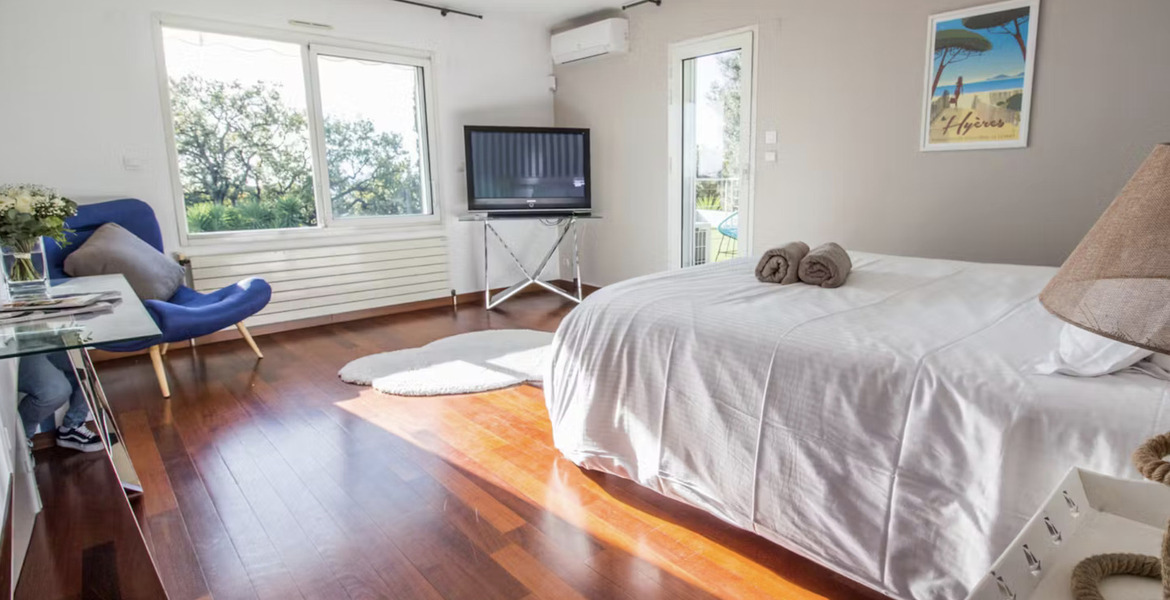 Villa for rent in Var Canton of Hyères