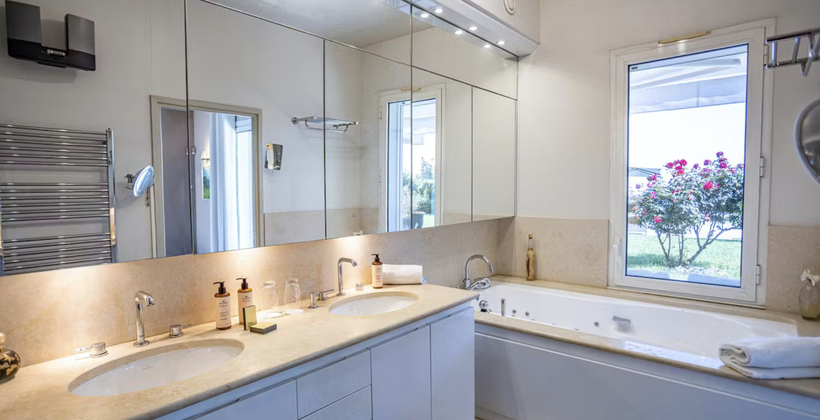 Villa for rent in Var Canton of Hyères