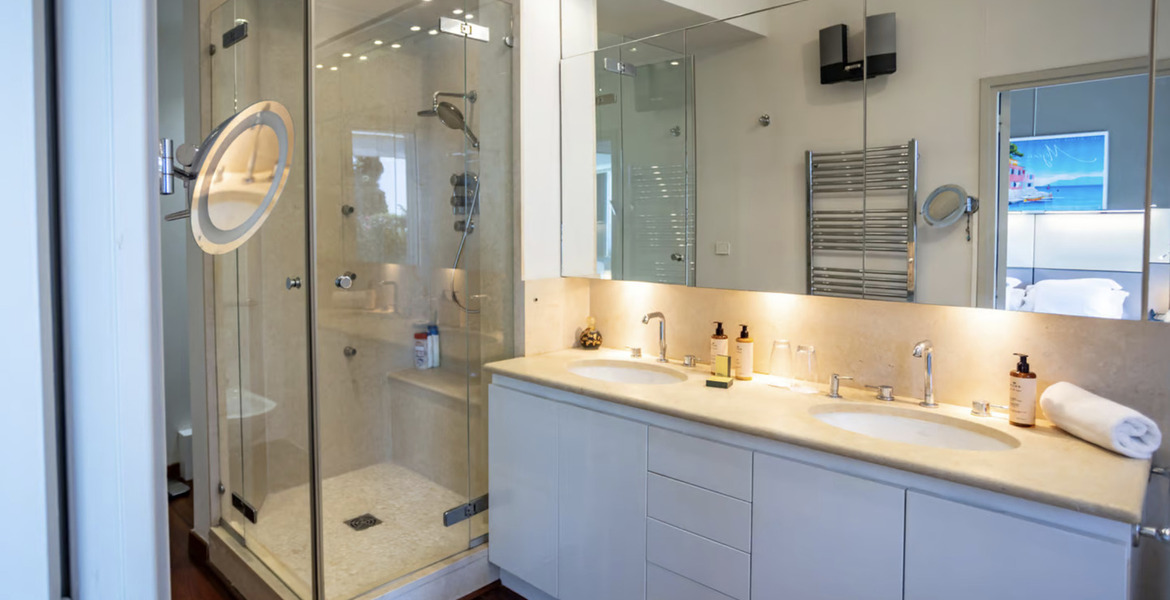 Villa for rent in Var Canton of Hyères