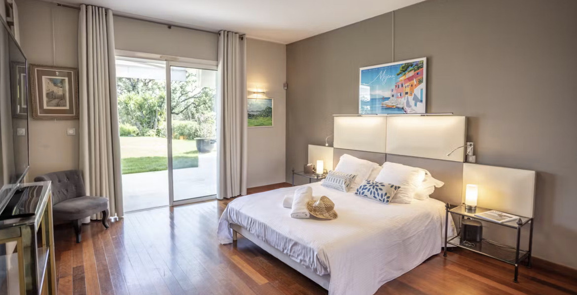 Villa for rent in Var Canton of Hyères