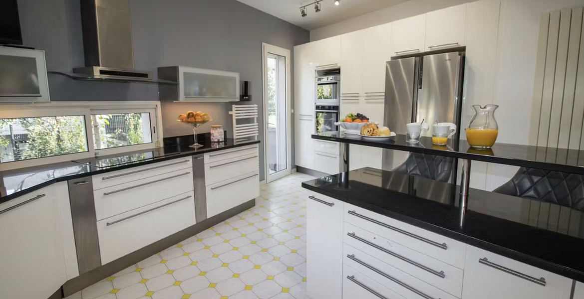 Villa for rent in Var Canton of Hyères