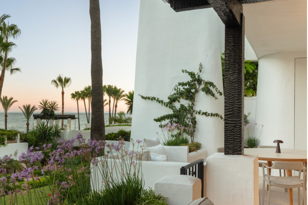 Apartment for sale in Marbella Marina Puente Romano