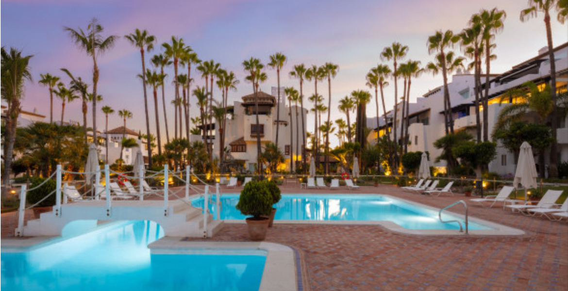 Apartment for sale in Marbella Marina Puente Romano