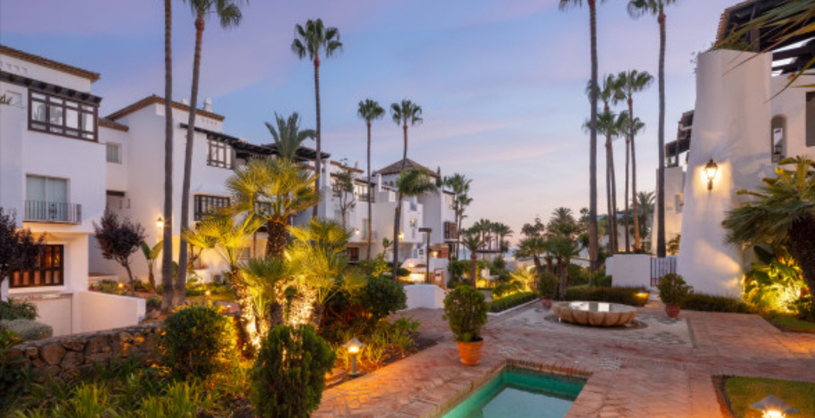 Apartment for sale in Marbella Marina Puente Romano