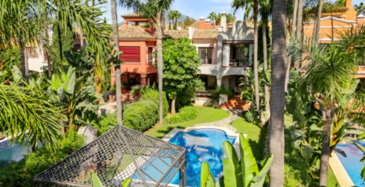 Villa for rent in Marbella La Alzambra Nueva Andalucia