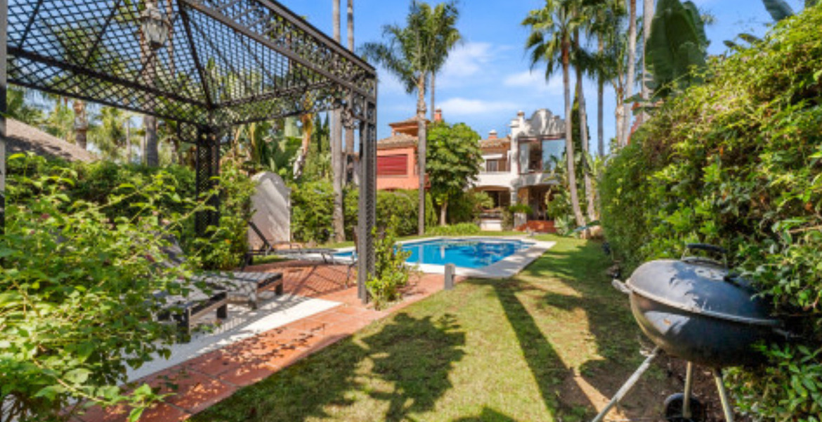 Villa for rent in Marbella La Alzambra Nueva Andalucia