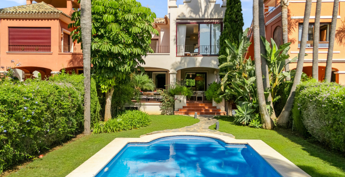 Villa for rent in Marbella La Alzambra Nueva Andalucia