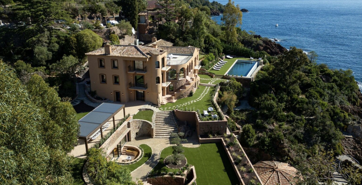 Villa en alquiler en Cannes Théoule-sur-Mer