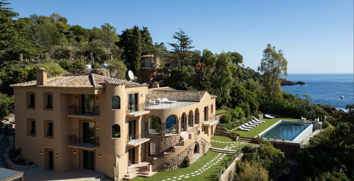 Villa en alquiler en Cannes Théoule-sur-Mer