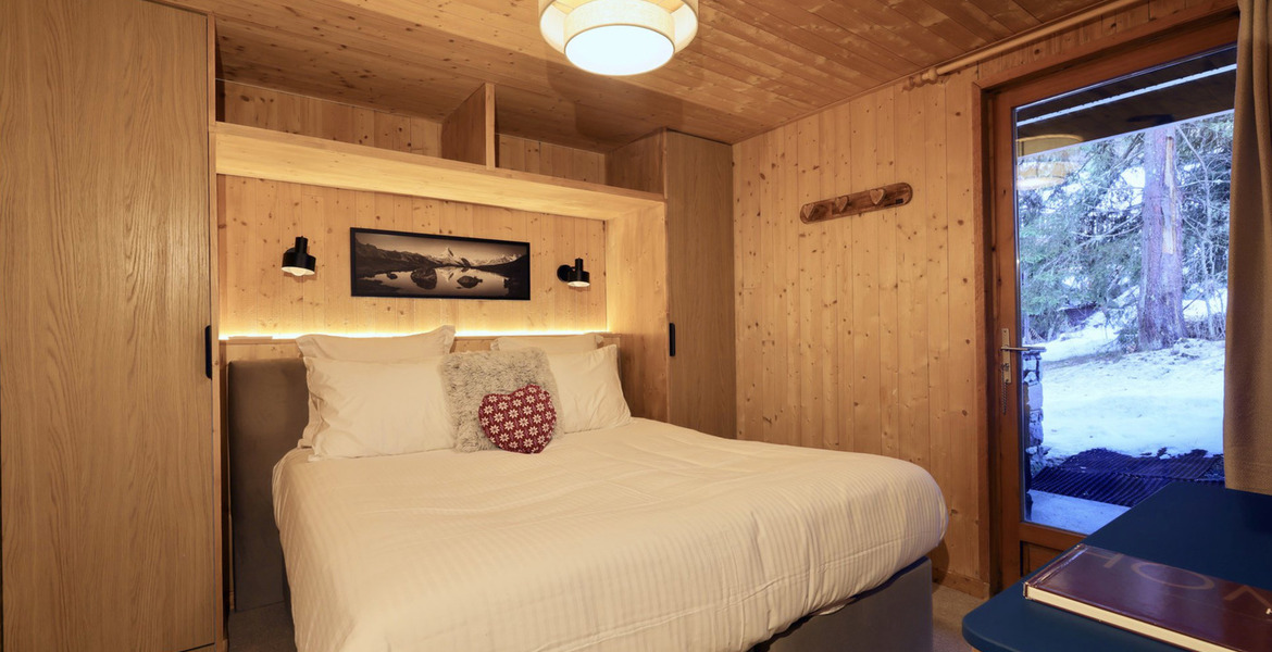 Fully Renovated Luxury Chalet in Courchevel La Tania