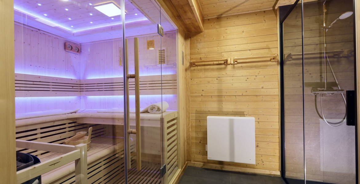 Fully Renovated Luxury Chalet in Courchevel La Tania