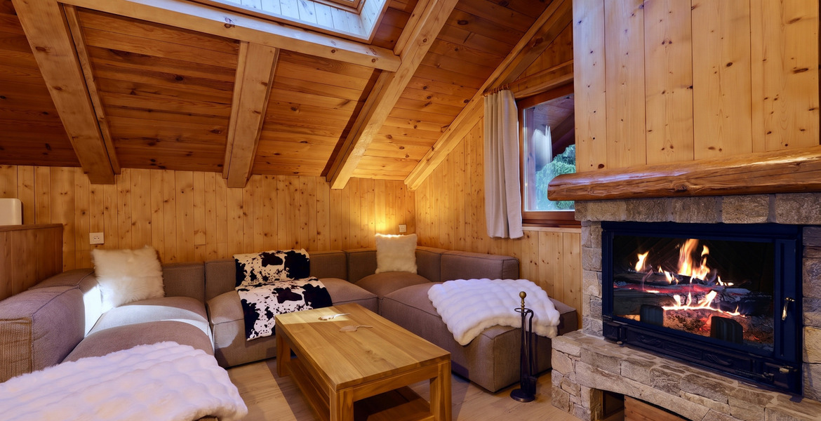 Fully Renovated Luxury Chalet in Courchevel La Tania