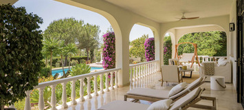 Villa en alquiler en Nagüeles, Marbella, situada en la Milla