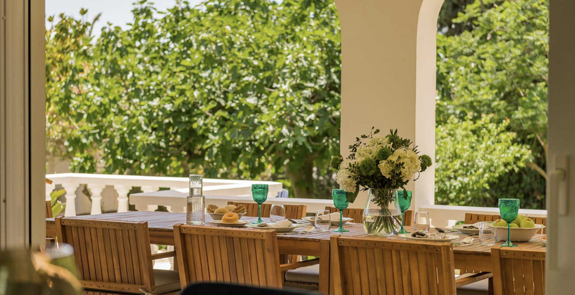 Villa en alquiler en Nagüeles, Marbella, situada en la Milla