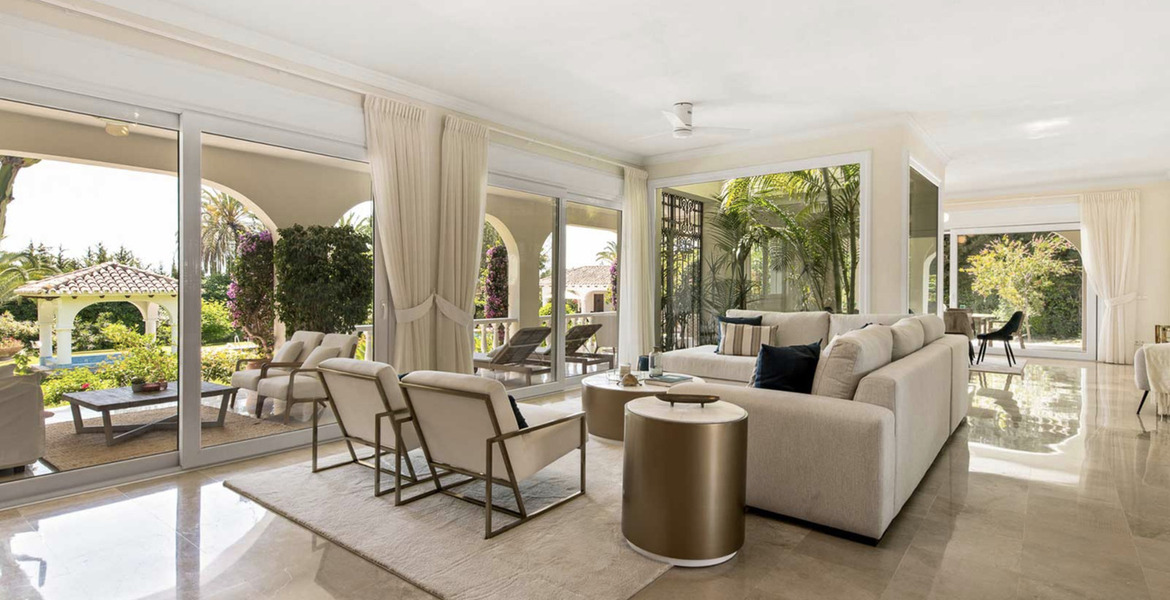 Villa en alquiler en Nagüeles, Marbella, situada en la Milla
