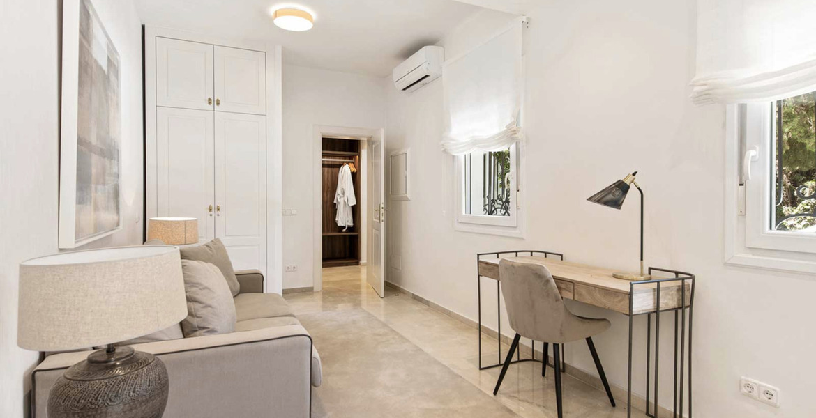 Villa en alquiler en Nagüeles, Marbella, situada en la Milla