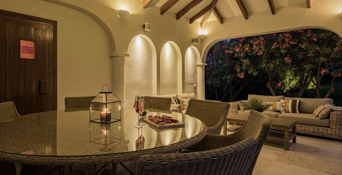 Villa en alquiler en Nagüeles, Marbella, situada en la Milla