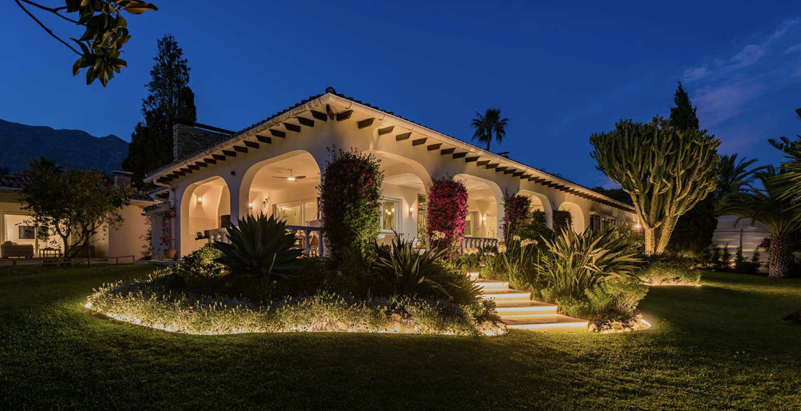 Villa en alquiler en Nagüeles, Marbella, situada en la Milla