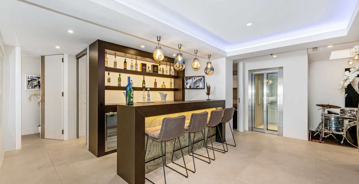 Villa for rent  in Golden Mile, Marbella, Camojan