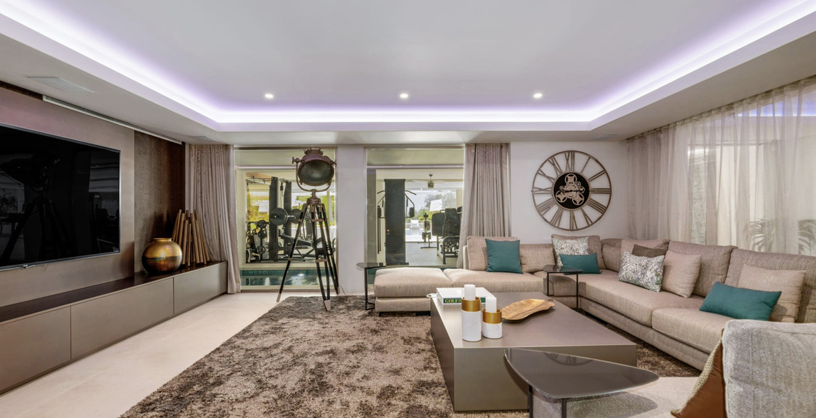 Villa for rent  in Golden Mile, Marbella, Camojan