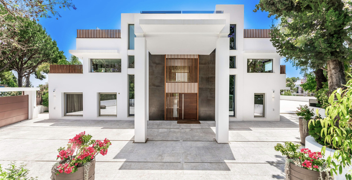 Villa for rent  in Golden Mile, Marbella, Camojan