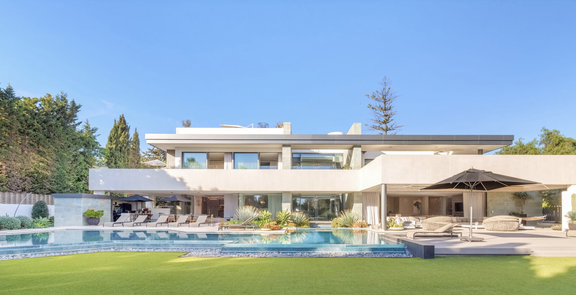 Luxury Villa in Marbella Club 