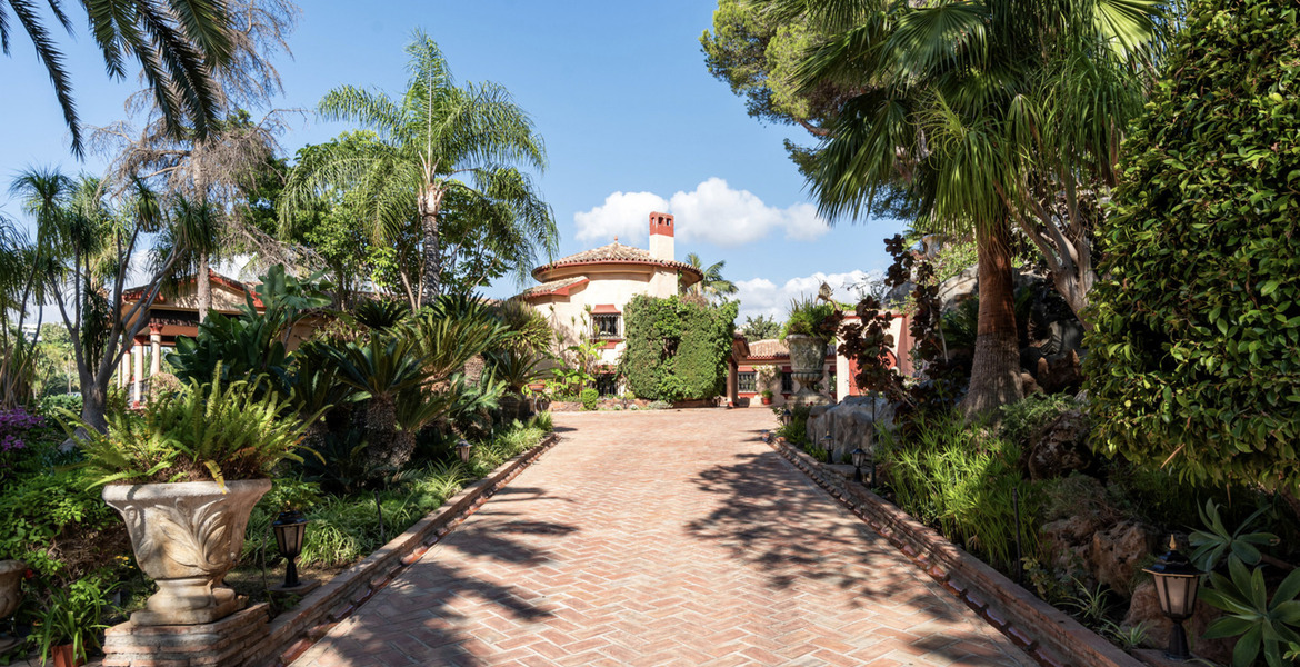 Villa con vistas al mar en alquiler en Estepona 