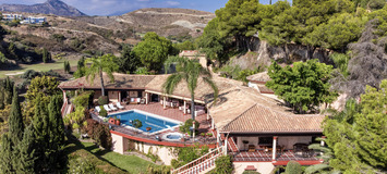 Villa con vistas al mar en alquiler en Estepona 