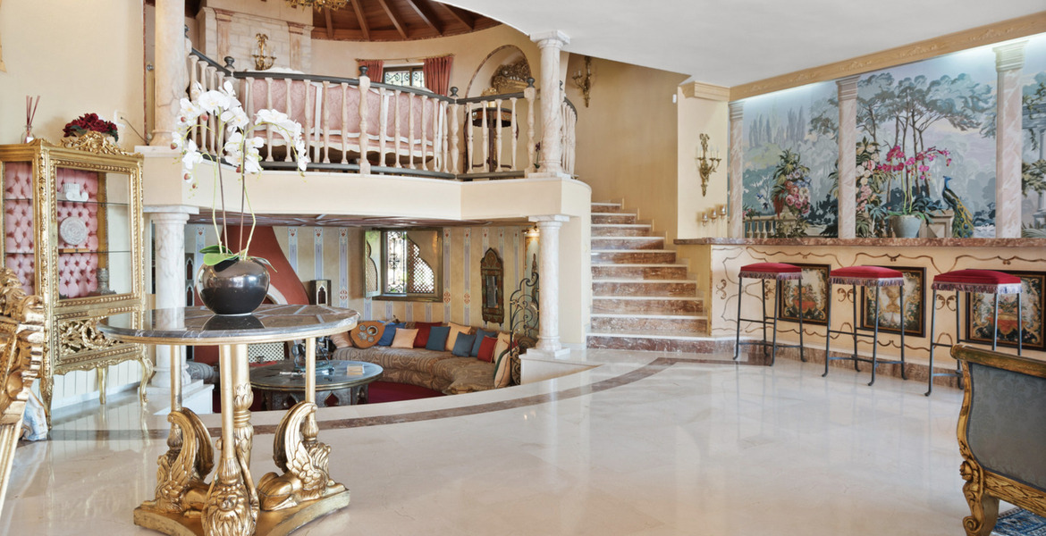 Villa con vistas al mar en alquiler en Estepona 