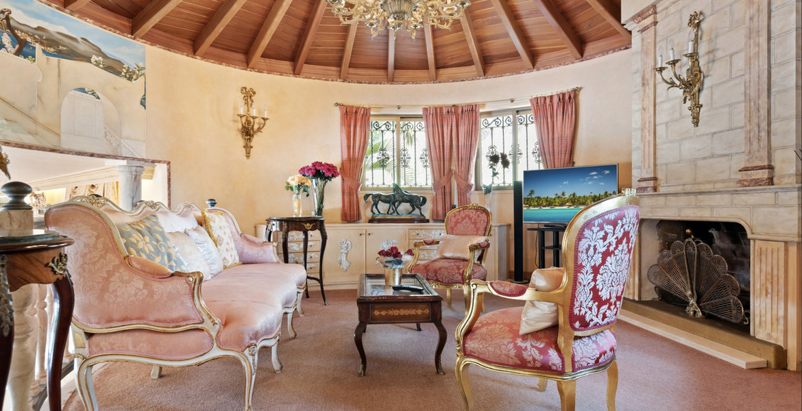 Villa con vistas al mar en alquiler en Estepona 