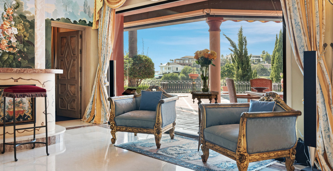Villa con vistas al mar en alquiler en Estepona 