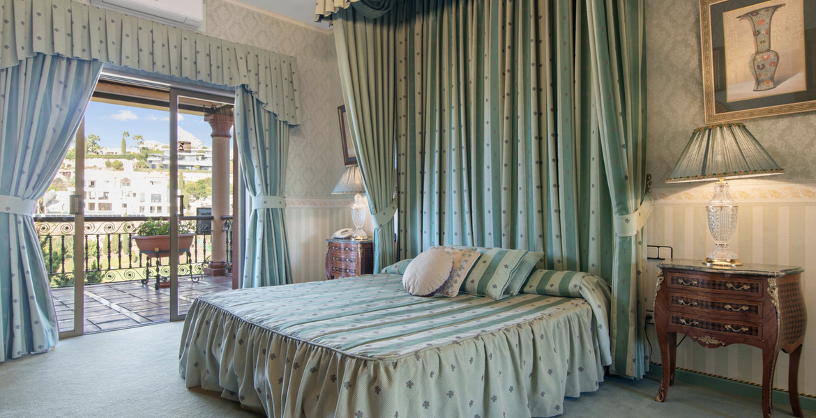 Villa con vistas al mar en alquiler en Estepona 