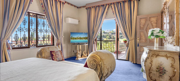 Villa con vistas al mar en alquiler en Estepona 