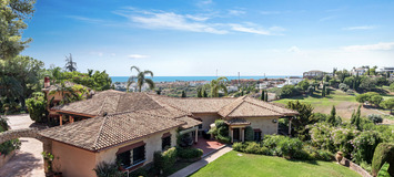Villa con vistas al mar en alquiler en Estepona 