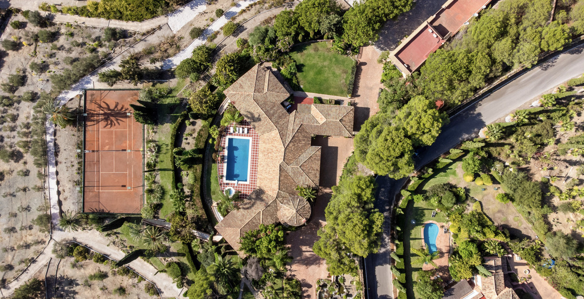 Villa con vistas al mar en alquiler en Estepona 