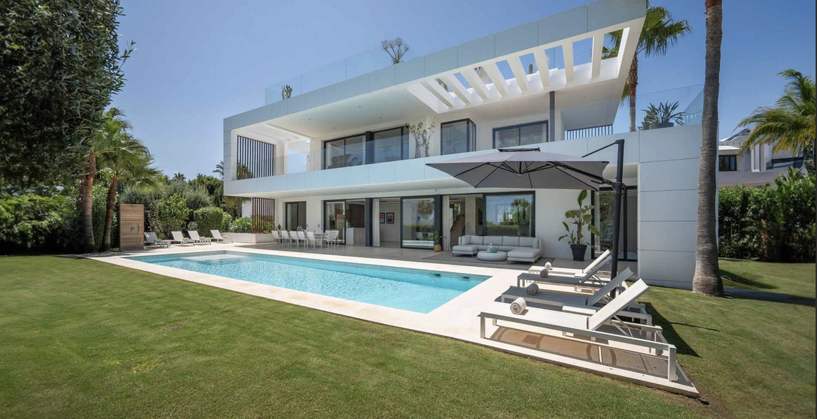 Villa en alquiler en Marbella, Altos Puente Romano