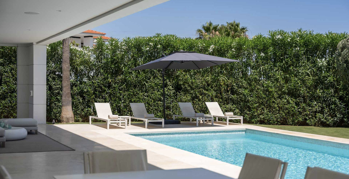 Villa en alquiler en Marbella, Altos Puente Romano