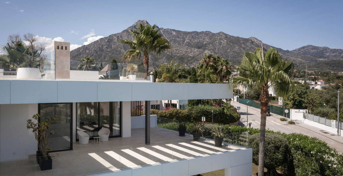Villa en alquiler en Marbella, Altos Puente Romano
