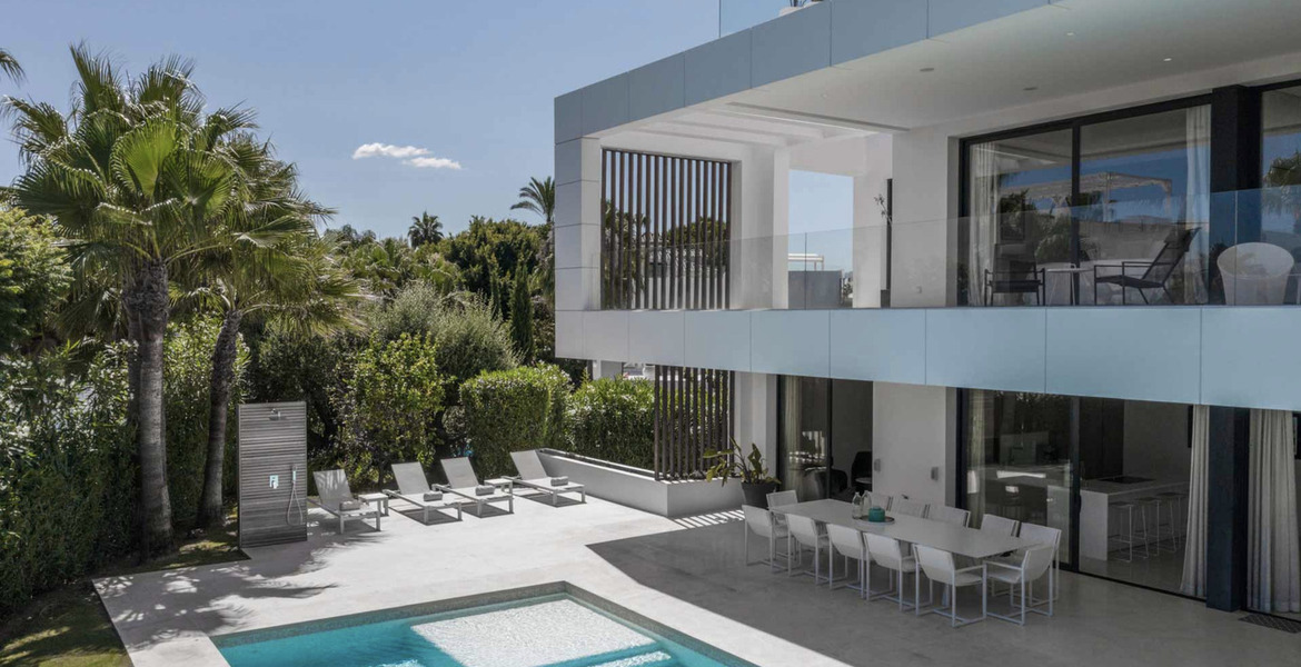 Villa en alquiler en Marbella, Altos Puente Romano