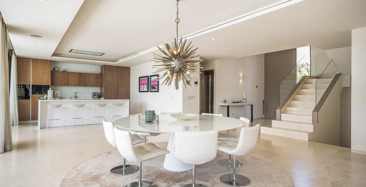 Villa en alquiler en Marbella, Altos Puente Romano